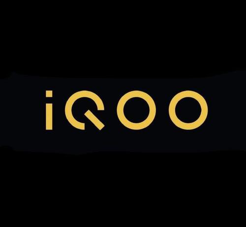 iQOO 5真机外观曝光：双曲面柔性屏加持首发120W快充