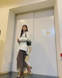 新木優子:我脸就搁这儿了，就看你亲不亲。