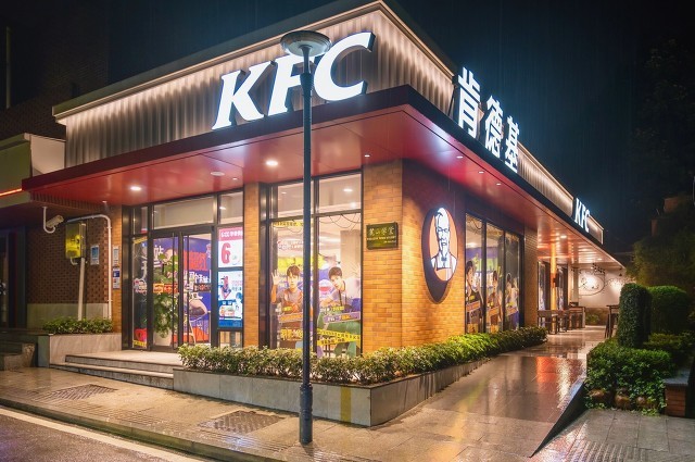 KFC推出自动驾驶的非接触式送餐小车