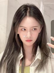 允洛 呆头呆脑 / ​​​​自信女人不需要减肥，微胖是最好的身材！这胖妞叫Hilda。