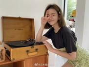 艾米酱 前几天的照片忘了发掉[awsl][awsl] 假装在度假的日子