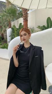 妍美幼稚园 临风处，我看见你端庄的美，那抹笑容，是我尘封千年的眷恋。