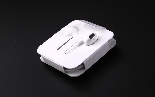 零延迟音质不输AirPods 苹果EarPods在年轻人中回归