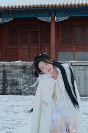 一半粟粟 故宫初雪 今天当了一回仙女 内心os 我就是嫦娥了今天