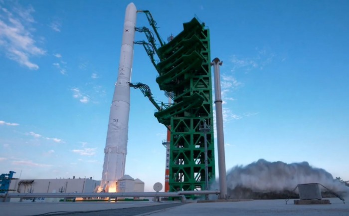 韩国首枚自主研发运载火箭送星入轨失败原因公布