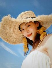 钟楚曦泳装火辣身材性唯美清新 沙滩美女惹火写真图片