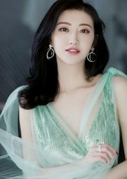 景甜惹火开胸长裙品牌 高颜值优雅美女代言人写真图片