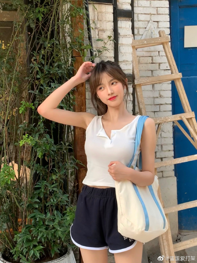 蛋蛋爱打架：夏日限定皮肤——辣妹版 ​​​​