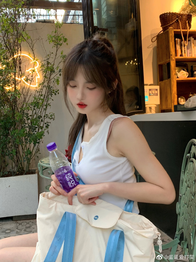 蛋蛋爱打架：夏日限定皮肤——辣妹版 ​​​​