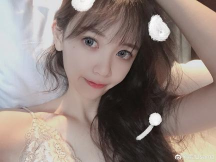 蛋仙sama：把蝴蝶姬蓝戴的那么奶我真棒[赞]