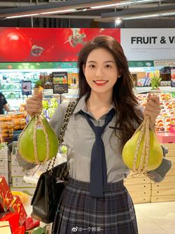 一个阿茶 和清雅艺高学姐一起逛超市叭[并不简单] ​​​​