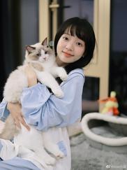 zoe小涵 携我家馥馥来祝大家节日快乐啦！ ​​​​