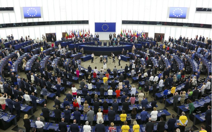 欧洲议会通过《数字服务法》 加强网络巨头经营监管