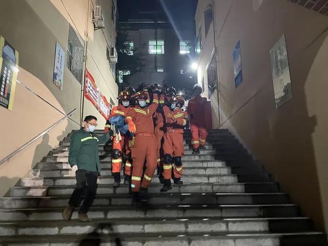 重庆食堂垮塌事故已致16人死亡