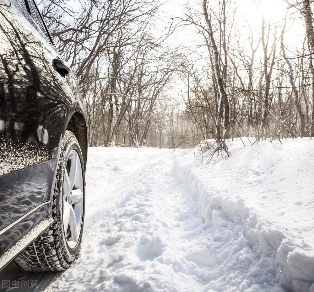 大雪扯掉新能源汽车的“遮羞布”(大雪对车子有损害吗)