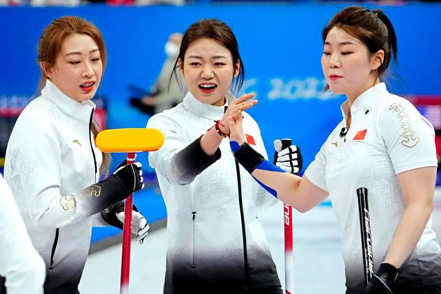 中国女子冰壶力克瑞典拿下首胜