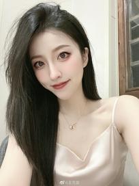 王雪莹#美女# 我用这个话题 各位没什么意见吧 ​​​​