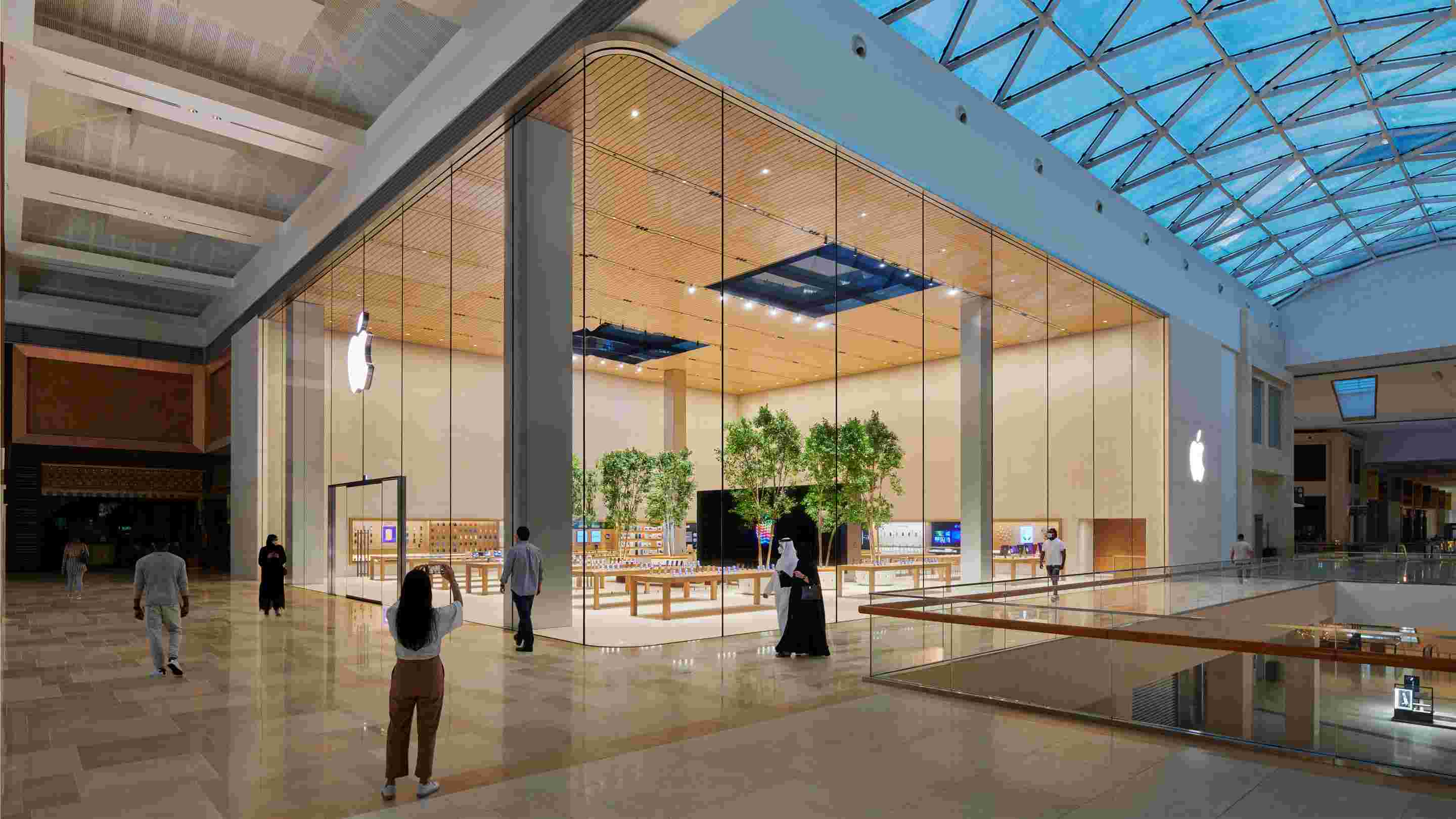 阿布扎比YasMall全新Apple Store开业