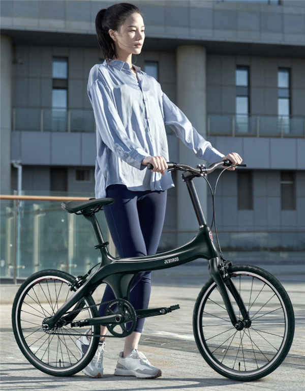 小米有品众筹碳纤维都市自行车：整车不到7kg