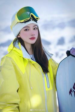 YiningLynn日落是每日的心动时刻 #我的欢乐冰雪时光#2阿勒泰·新疆阿勒泰将军山滑雪场 ​​​​