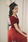 陈都灵#虎年第一条微博# 穿上红裙子 给大家拜个年[福气虎][福气虎][福气虎] ​​​​