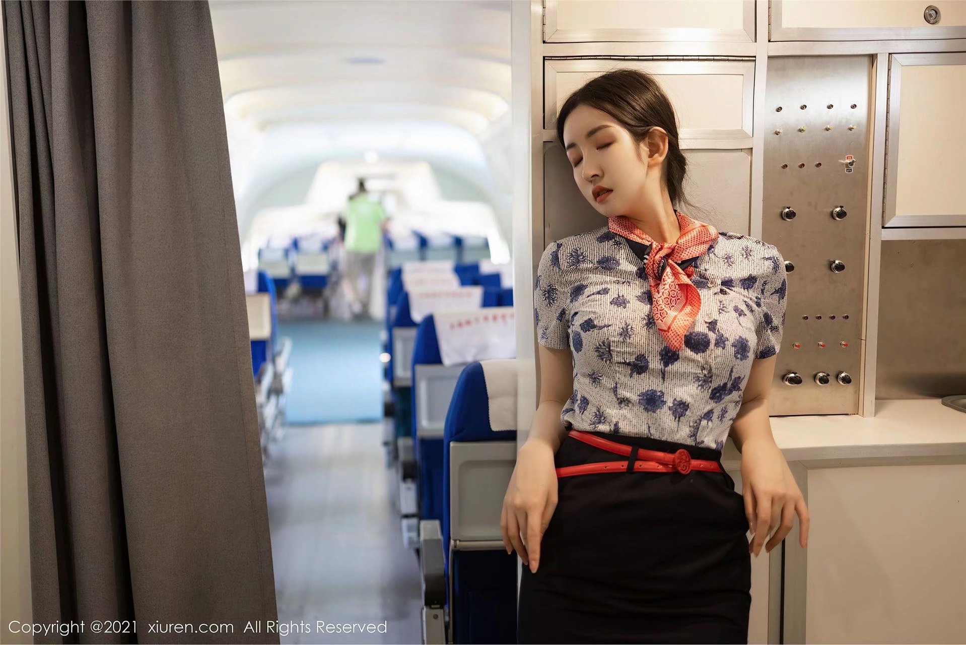 网传南方航空空姐发内衣照是真的吗？
