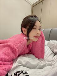 宝儿baer 没有很多很多爱 是养不活我的 ​​​​