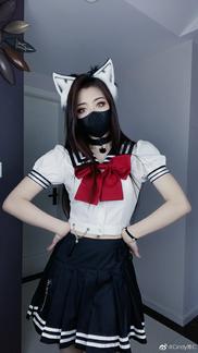 Cindy维C 最近超话有点奇怪~