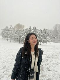 张雪迎 这几天可是玩雪玩够了❄️记录三月的两场大雪[心] ​​​​