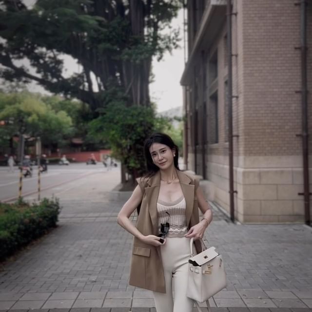 Ranie Yang“生活很暗，抱‮我歉‬也没光”