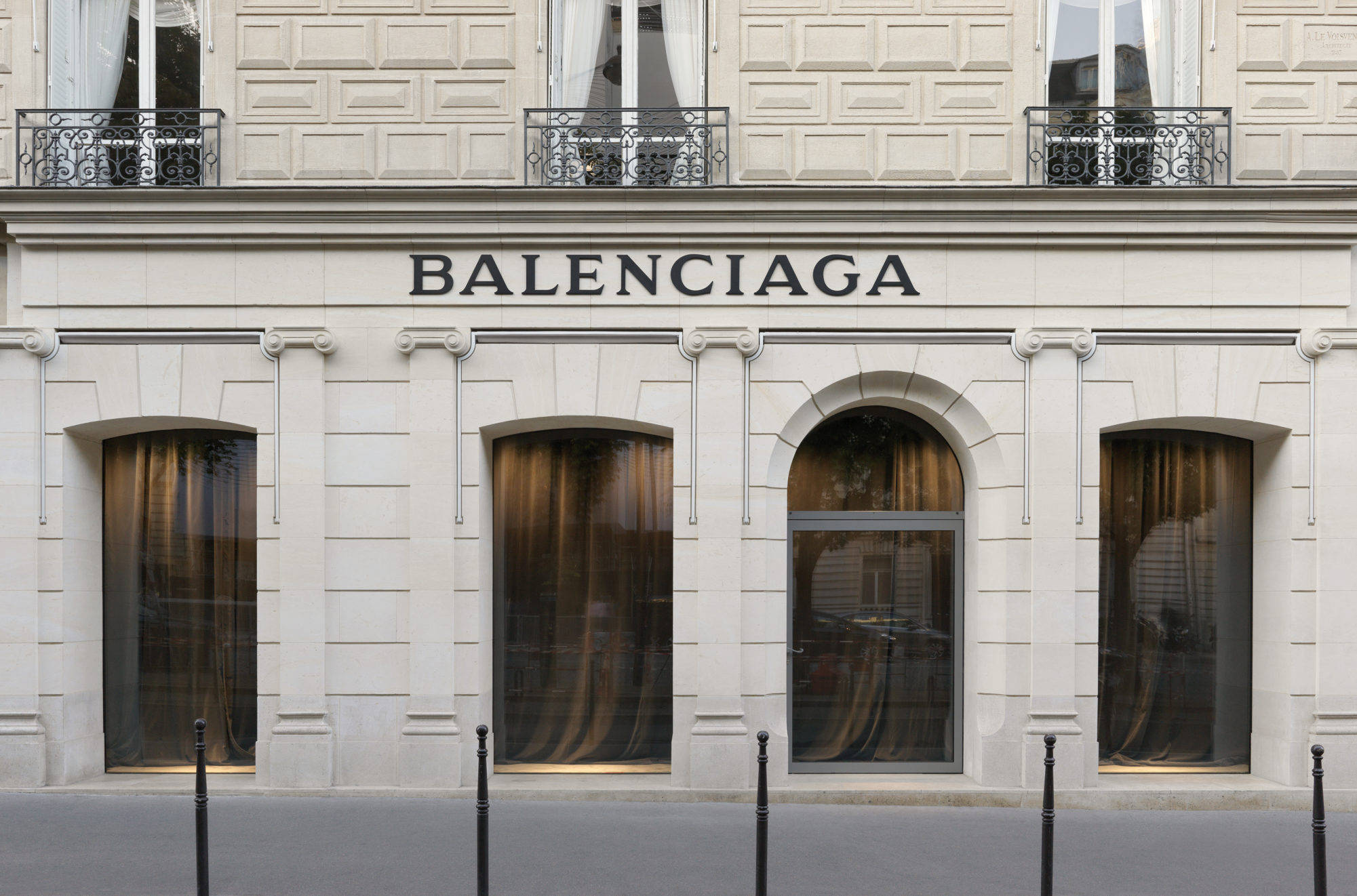巴黎世家Balenciaga 2022秋冬高级定制系列的几大亮点 