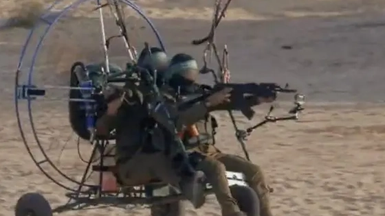 实拍哈马斯自制滑翔机渗透进以色列