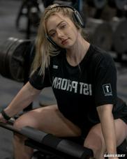 Miranda Cohen美国健身模特想邦邦来两拳