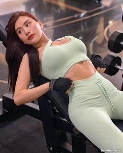 Trang Lê众所周知，微胖是最性感的一类身材