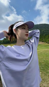 赵圆瑗高尔夫球场图片，小姐姐又高又瘦又美！