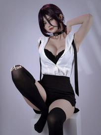 Azami身材超级棒的越南网红女coser