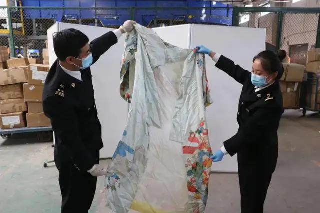 济南海关退运1.8吨旧和服