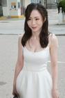 身材丰满的Silvia用TVB“前金牌绿叶”刘玉翠相似。