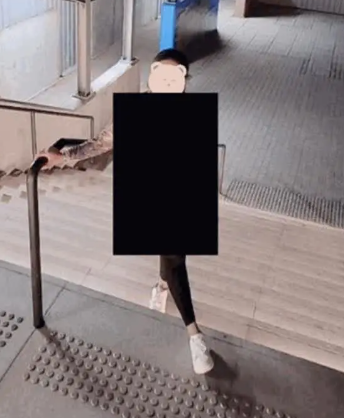 香港女子在公共场所拍裸照被捕