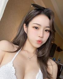 Kristin Wong 你看这世界开满了花。