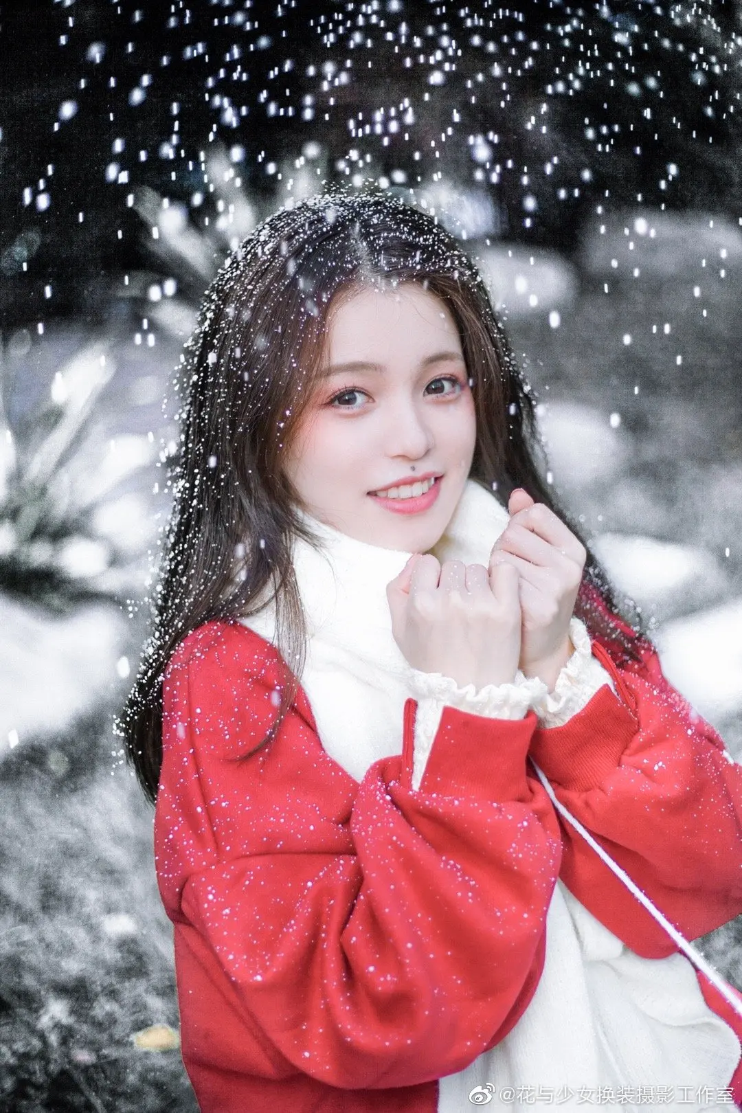 天下熙熙__“想变成冬天的雪，落在姑娘的肩上” 