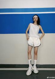  钟楚曦  ALL WHITE