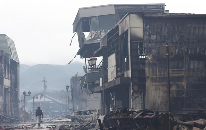 日本居民拍到地震时地壳位移