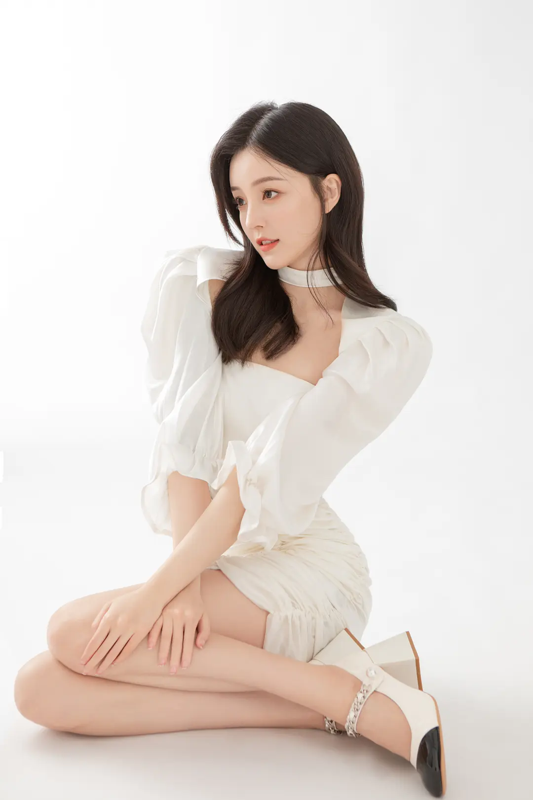 宋美娜不要将我扯入你的生命里，又把我遍体鳞伤的。扔出来。