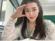 你的小学老师 95年的老师已经快三十了，不卖艺、没课表