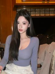 Shirley林 look at you all dressed up for someone you’ll never see ​​​