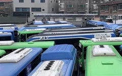 韩国首尔97.6%公交车停运