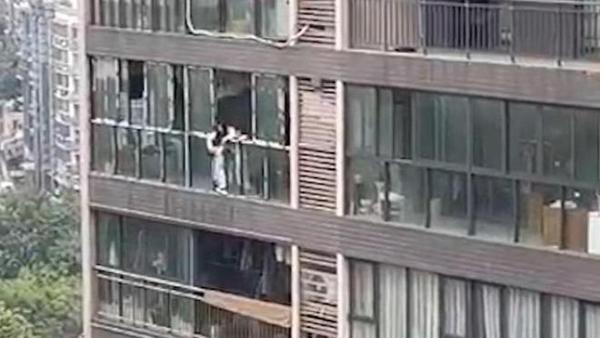 重庆3岁孩子被从22楼扔下死亡