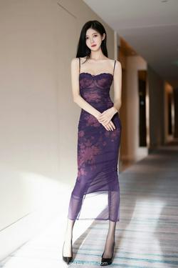 程程程性感写真发布 性感紫色吊带长裙