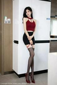 程程程模特界的新晋宠儿，婀娜多姿的身材和迷人的面容